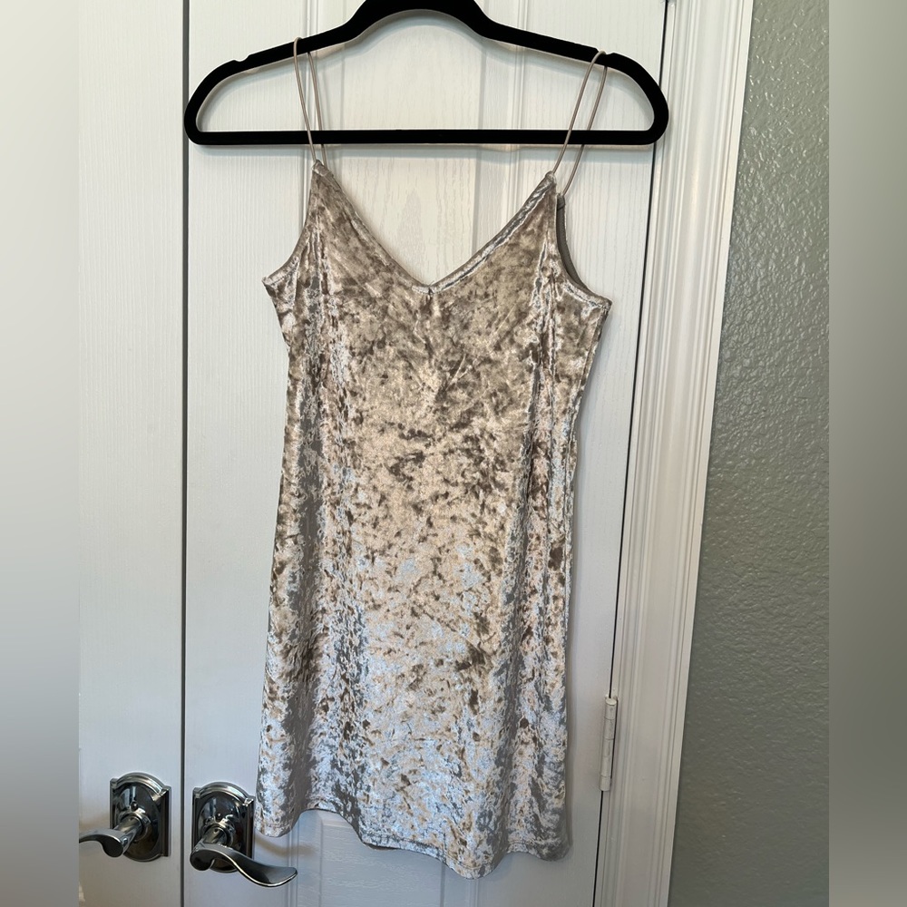 LA Hearts velvet dress